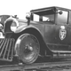 Illustration for article titled These Modified Cars Ferried Rail Crews in Style